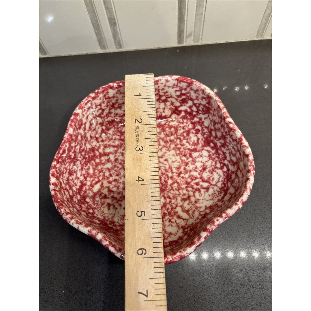 Vintage Red White Spongeware Spatterware Wavy Round Pottery Bowl USA Rustic 6” - Picture 10 of 11